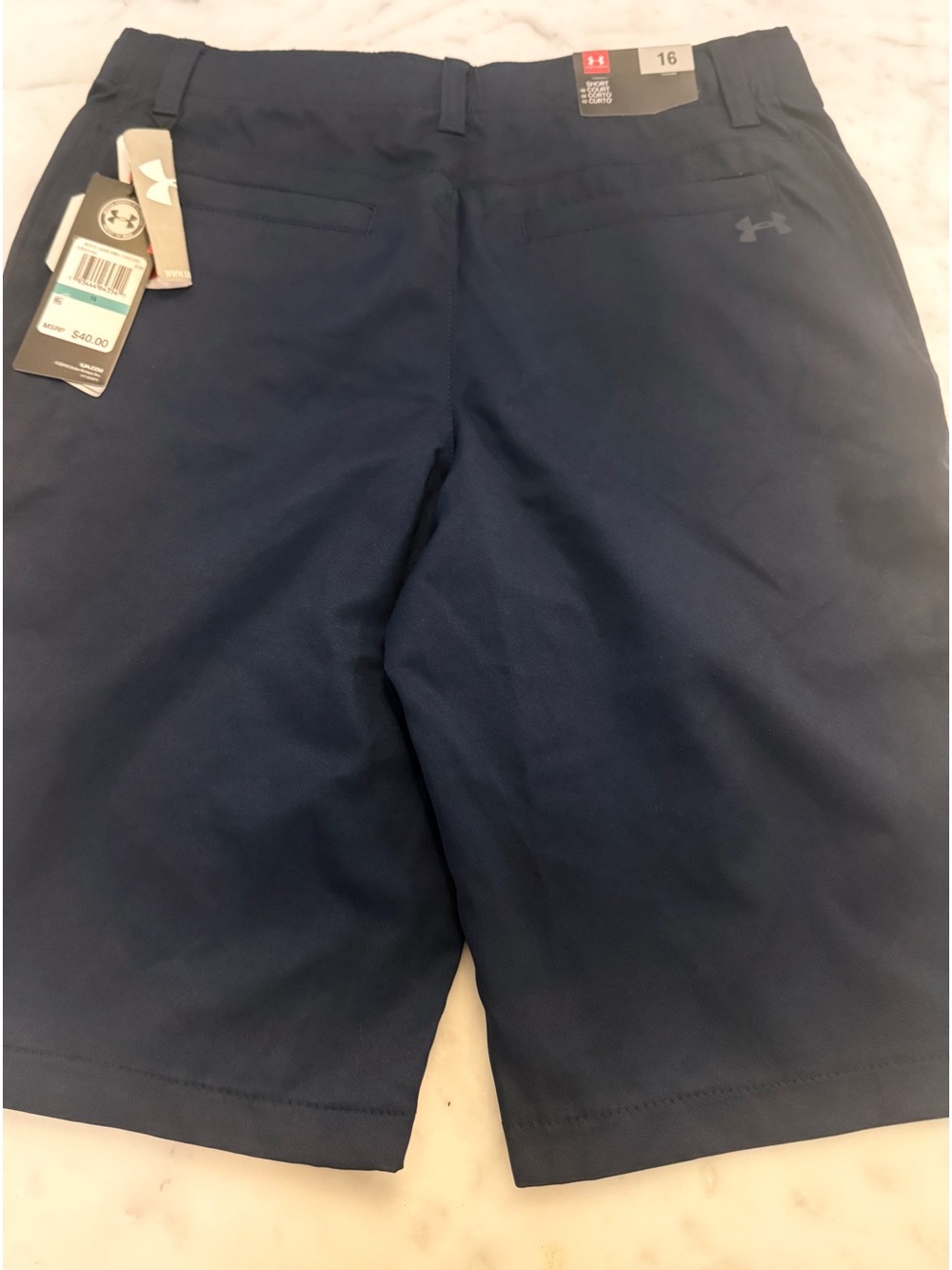 New with tags! Boys Under Armour Men’s Navy Performance Golf Shorts Size 16
